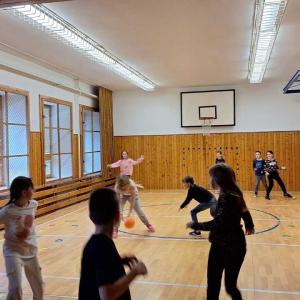 7ad69679-ab88-42ff-a8d4-eea2a549009f.jpg