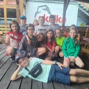 f8878463-ffb4-4440-96c4-5c84fea8b18a.jpg