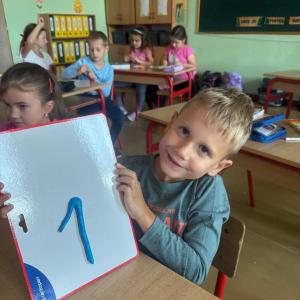 d361bf06-9fb8-4ac0-86ce-4cfe59482d7e.jpg