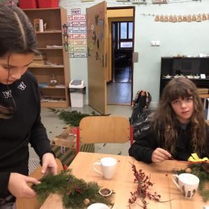 3.12.25-vanocni-tvoreni-v-krouzku-5-.jpg