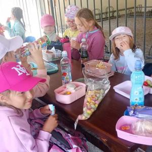 b64832cd-7773-448c-81d1-b162c9decaec.jpg